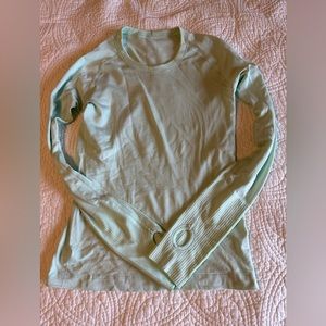 Lululemon Swiftly Tech long Sleeved Shirt